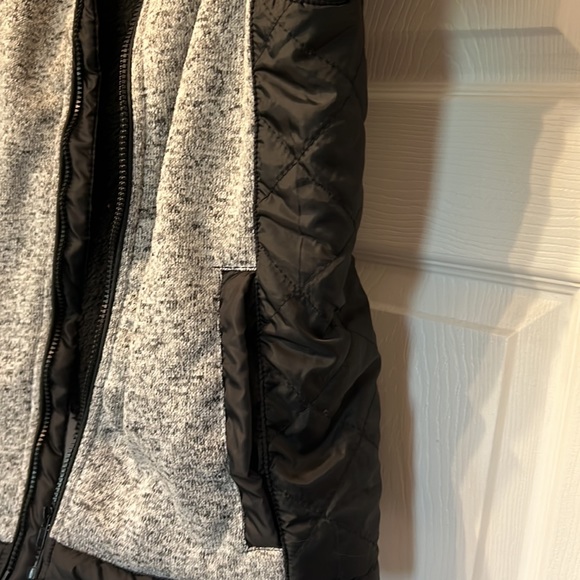 Canyon River Jacket - Picture 2 of 3